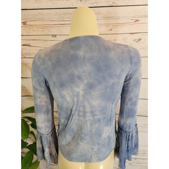 American Eagle Top Soft Sexy Size XS Blue White Tie Dye Bell Sleeve Blouse - Picture 2 of 9